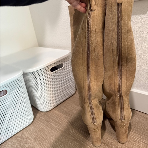 CHANEL Tan and Black Over the Knee Boots - Picture 3 of 4